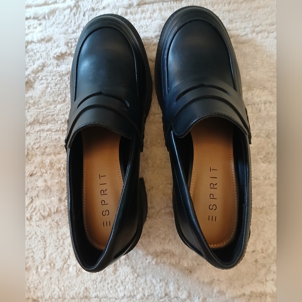 Esprit Women's Black Leather Penny Loafers